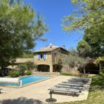 La Citadelle - Piscine et bâtisse