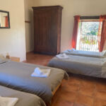 Roses - Chambre 3 avec 4 lits simples