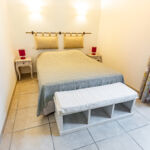 Maison Aiguèze - Chambre 1 avec lit double