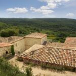 Domaine de Coulon - Vue sur les toits des maison du domaine