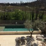 Yourte Darwin - Piscine et terrasse des Yourtes de Provence