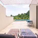 Maison Garniac - Terrasse avec chaises longues